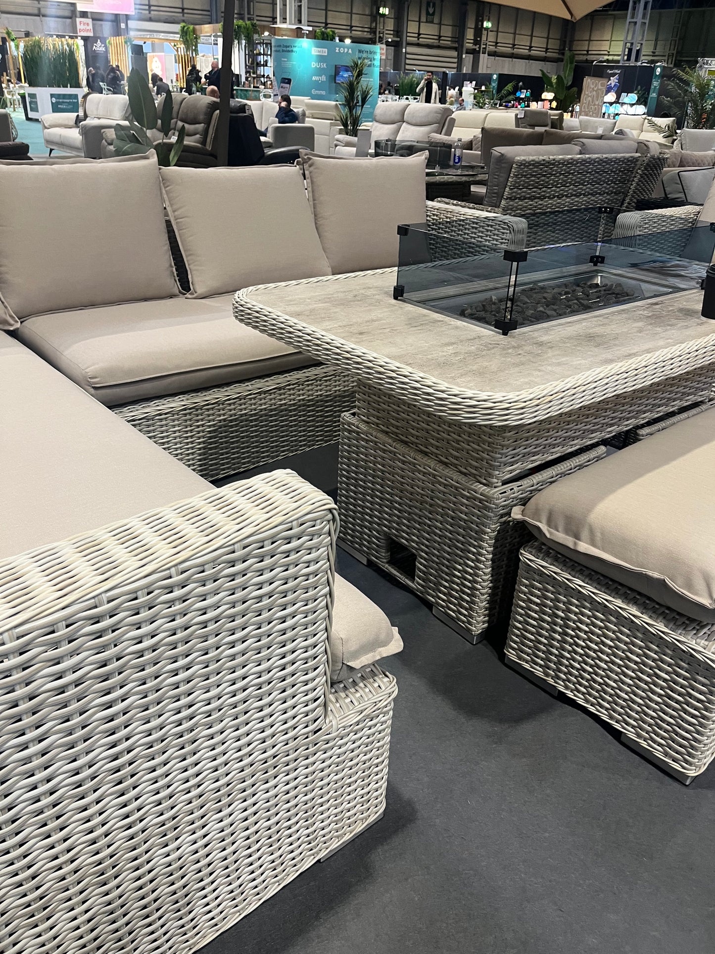 Cheltenham Rattan Corner Table Rising Table set with Armchair + Firepit