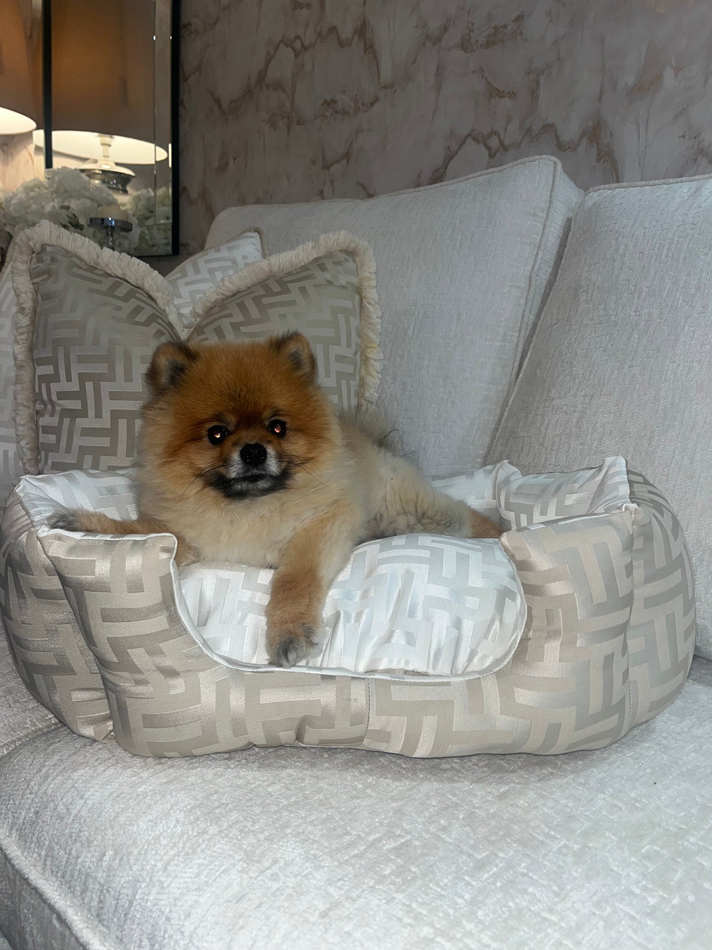 FF Beige And White Reversible Dog Bed