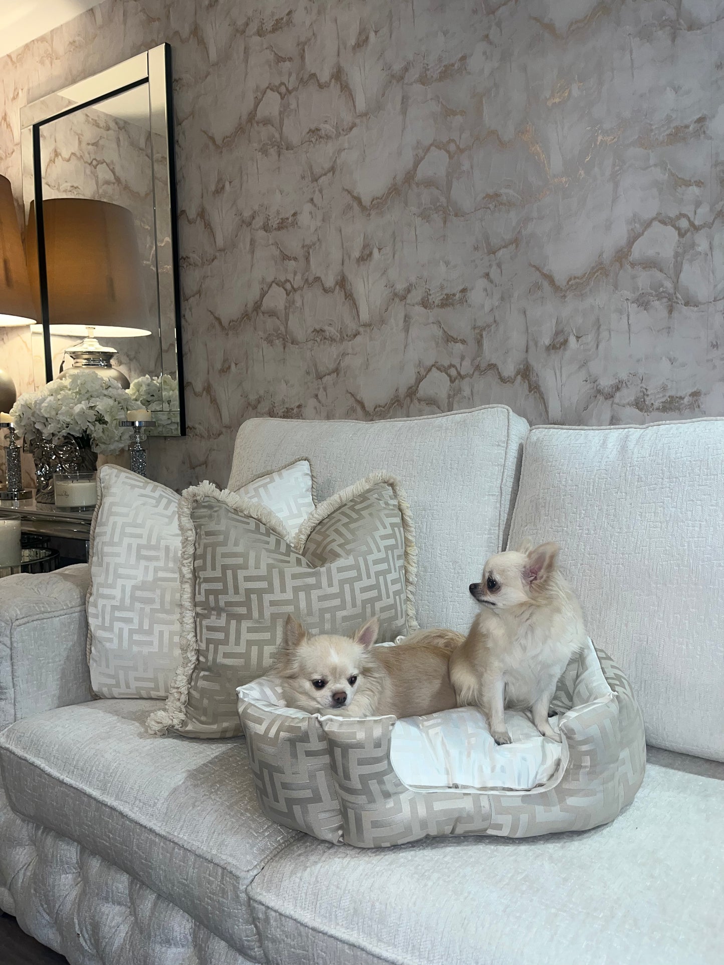FF Beige And White Reversible Dog Bed