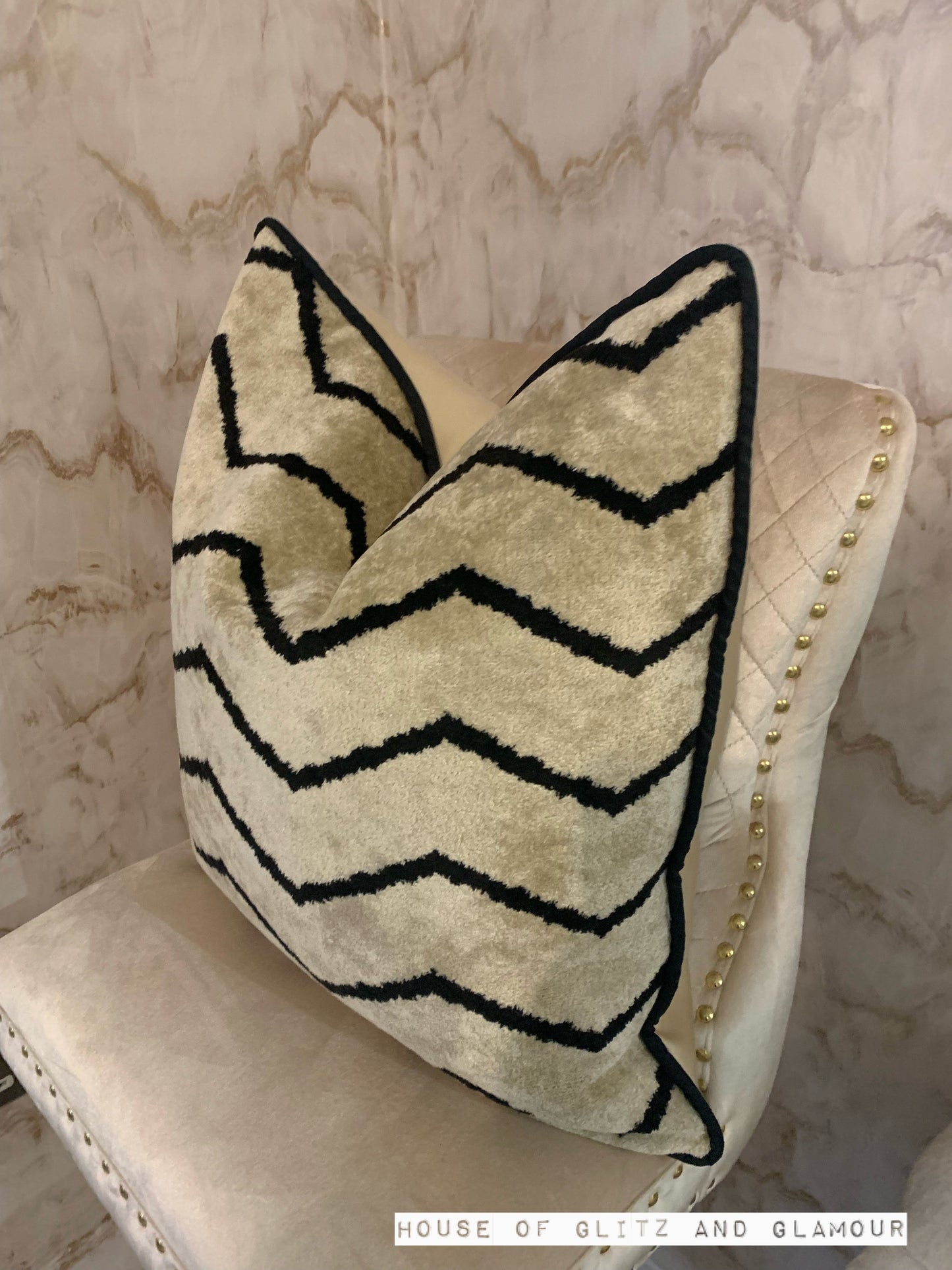 Manhattan Cushion in Cream and Black Chevron