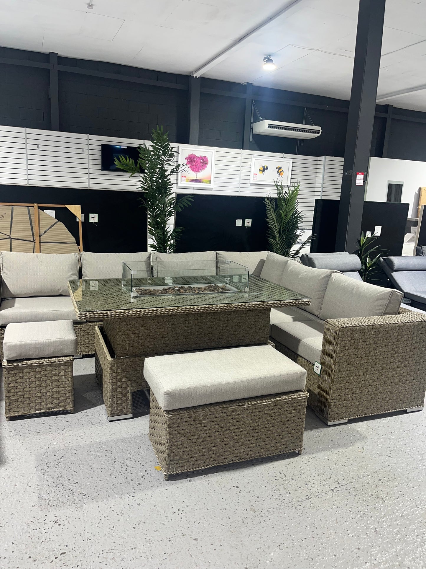 JAMAICA CORNER RISING DINING SET WITH FIRE PIT (NATURAL)