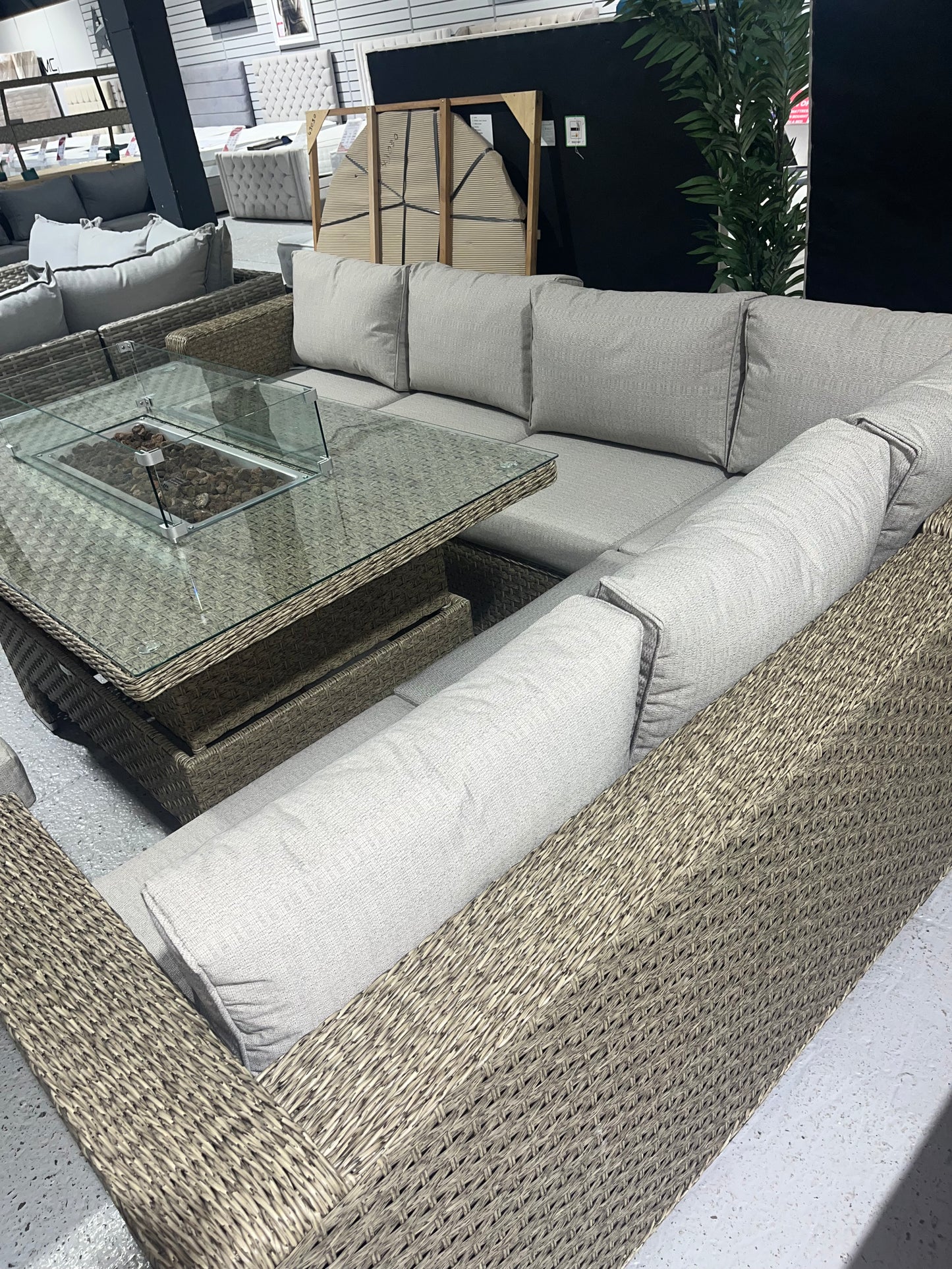 JAMAICA CORNER RISING DINING SET WITH FIRE PIT (NATURAL)