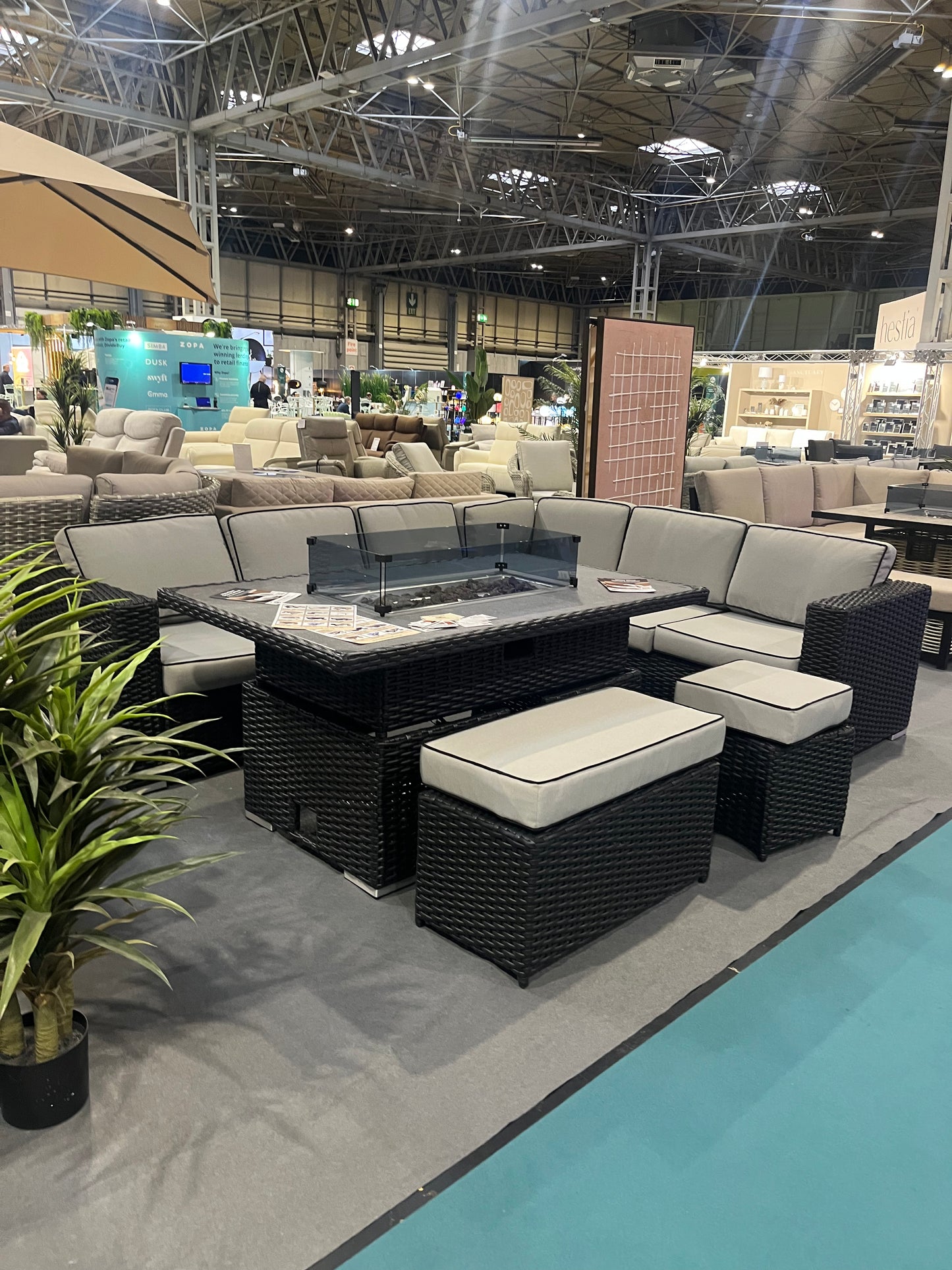 Manhattan Rattan 8 Seater Corner Rising Dining Table Set