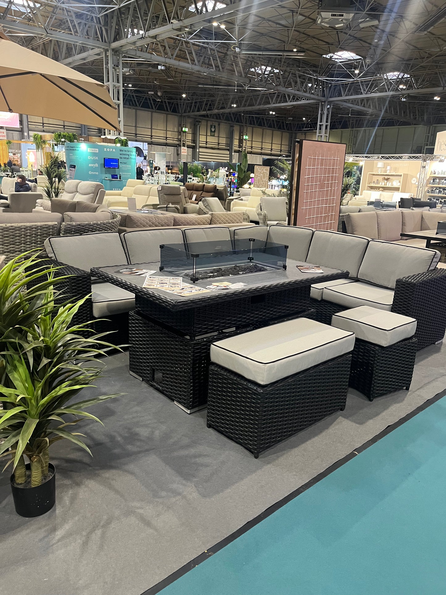 Manhattan Rattan 8 Seater Corner Rising Dining Table Set