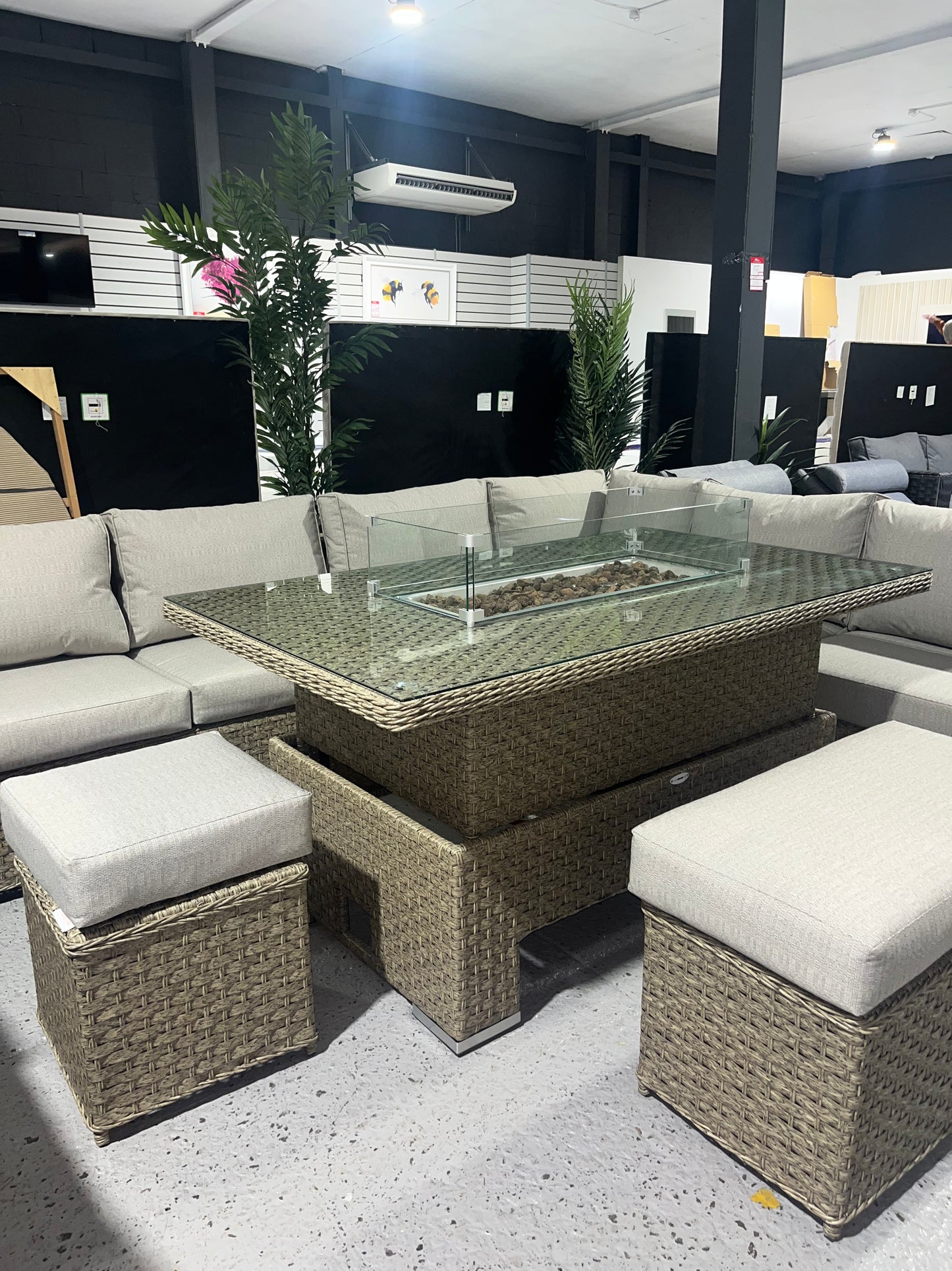 JAMAICA CORNER RISING DINING SET WITH FIRE PIT (NATURAL)