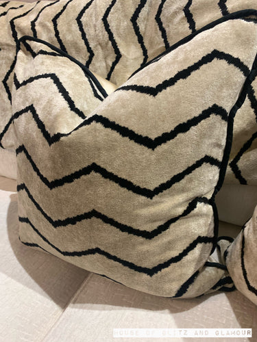 Manhattan Cushion in Cream and Black Chevron