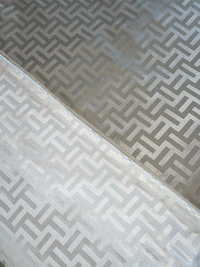 Close up view of the pattern.