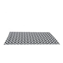 Load image into Gallery viewer, Geometric Indoor &amp; Outdoor Rug in Black &amp; White