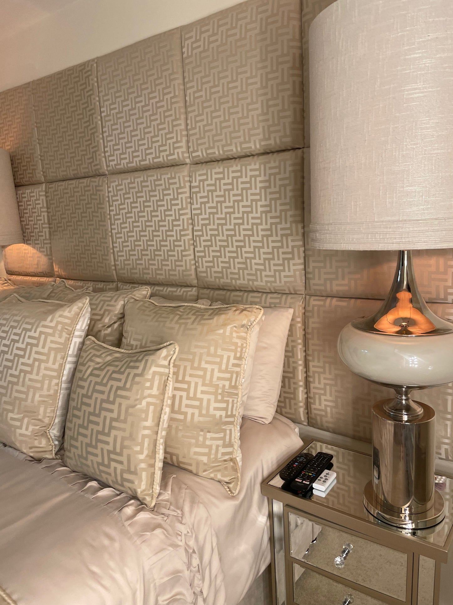 FF Beige 50cm x 50cm Wall Panels
