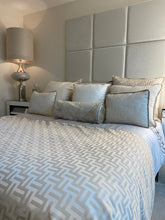 Load image into Gallery viewer, FF Reversible Throw in Beige and White