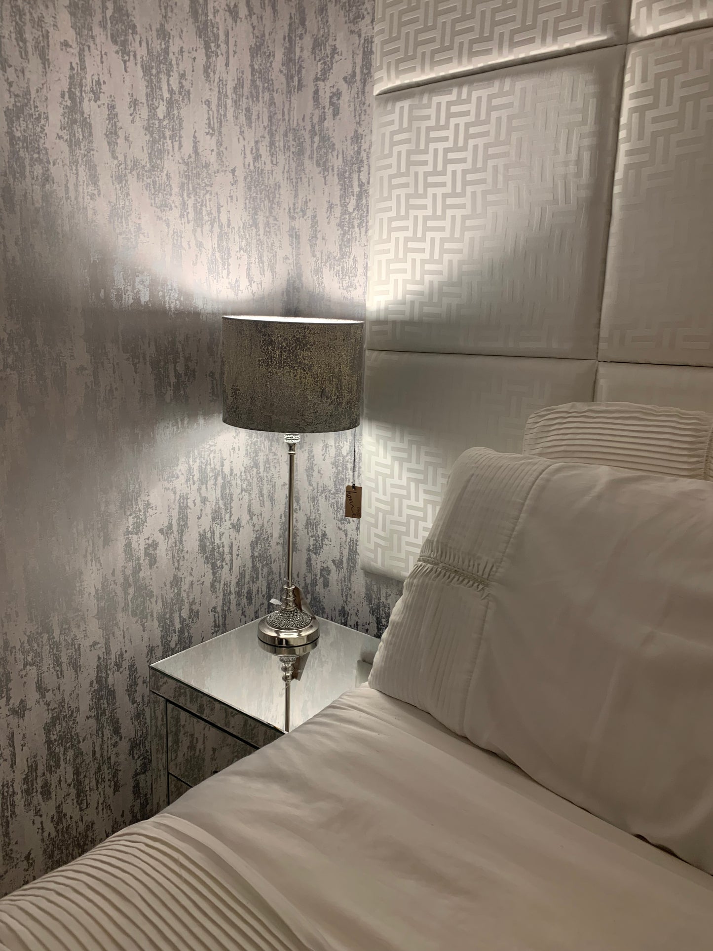 FF White 50cm x 50cm Wall Panels