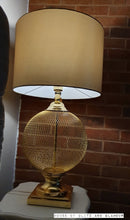 Load image into Gallery viewer, 78cm Round Wire Mesh Base Table Lamp with Champagne Shade