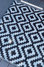 Load image into Gallery viewer, Geometric Indoor &amp; Outdoor Rug in Black &amp; White