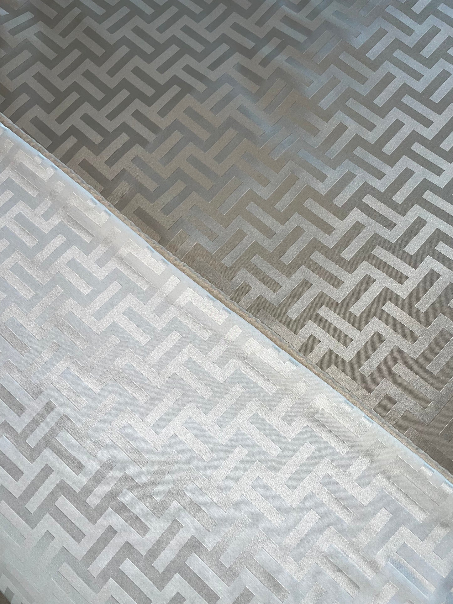 FF Reversible Throw in Beige and White