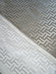 FF Reversible Throw in Beige and White